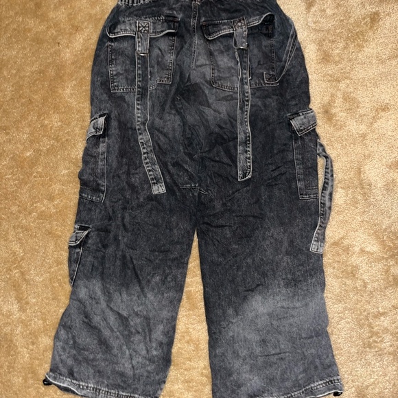 Urban Outfitters Wide Jeans - Picture 2 of 2